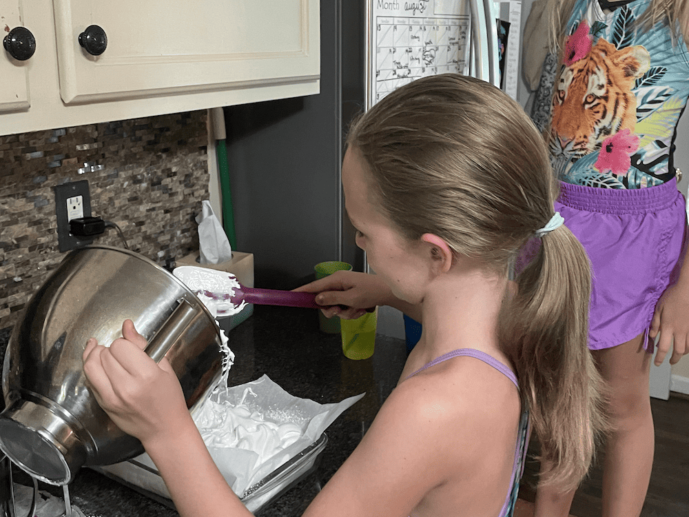 girls cooking